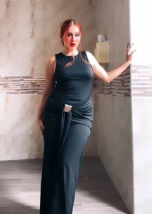 kirasweet7 Black looks way too good on me Pic 2