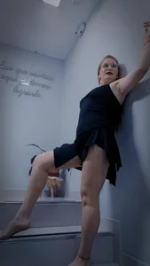 AllisonRoberts_ Soft skin, wild energy… tonight I’m all yours… if you can handle it 😈 Gambar 2