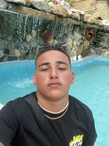 Latino_Junge ☀️  8টি ছবি