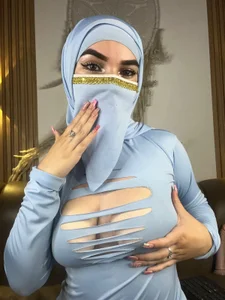 saori_issawiの“Look at me… and think about what you would do.”の 3枚の写真