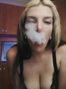 VanessaRey_ Public slika