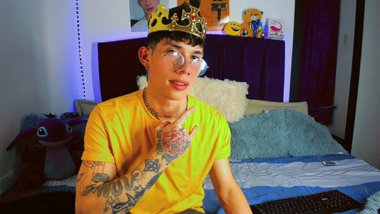 thiagomurphyy Your king is here 👑👑 Pic 4