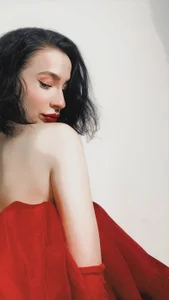 MarieKarma: Red is the colour of passion ❤️ ( фото)