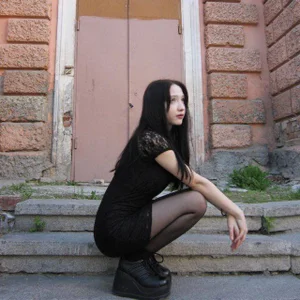 Rose_verby Public Pic 4