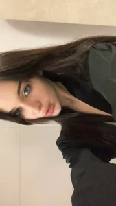 aylinblushing