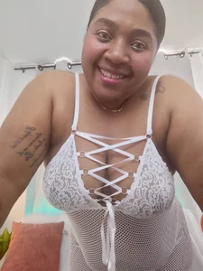 Megan-Small sweet temptation 🍑🍑🍑  7টি ছবি