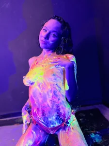 Sweettpleasure Painting and pleasure Pic 3