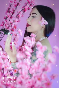 Milu_ballmer Flor de cerezo 🌺 Foto 3