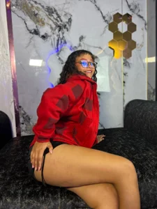 Willow_Levine Public  3 снимка