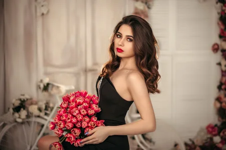 vinkiepinkie Girls love flowers🥰 Pic 8