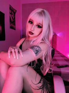 Leyli_doll1 Help me reach 500 likes THANKS!🖤 Poză 3