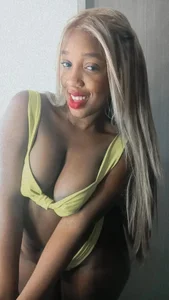 natasha_sexy69 Im yellow Pic