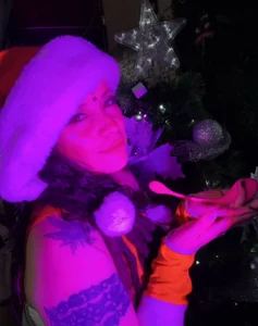 Happy new year🎁✨ de Fenix_Lilith  2 Imagens