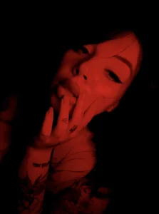Lola_lee21 Public  2টি ছবি