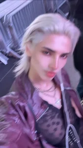 santy-kitty ☆彡 টি ছবি