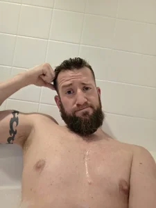 Public de Icebearsticlese  2 photos