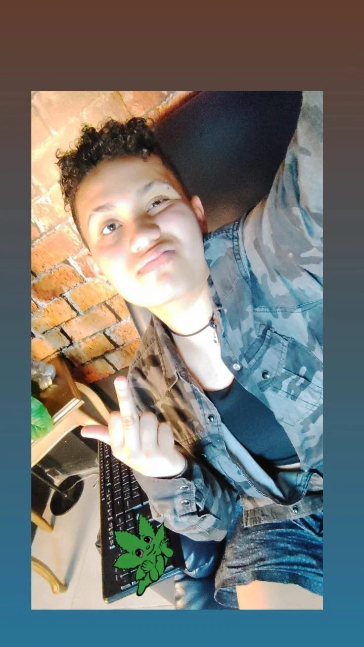 BullSmoke19-এর ট্রেন্ডিং  8846টি ছবি