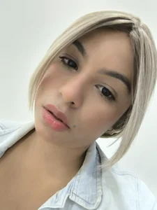 Francesca_ferrariのLight blonde hairの 6枚の写真