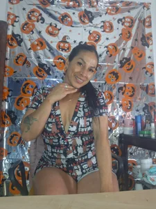 valenprice_xxxのHappy Halloweenの 2枚の写真