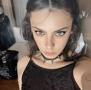 GennaJames Public صورة واحدة|GennaJames Public صورتان|GennaJames Public  2 صور|GennaJames Public  2 صورة