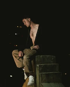 Lil_James I think the night shines on me 😼🌚 Pic 5