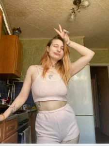 SunnyHarnett Public Pic