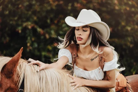 mia-reeves: Wild and free🔥 ( фото)