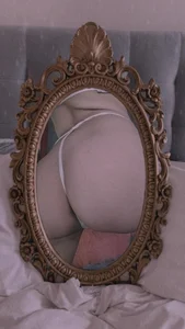 Isa_Maiden1 Put me in a mirror, force me to see your reflection Bilde