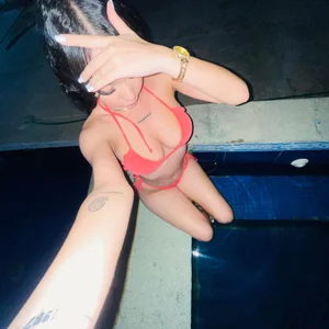 Hey guys, get to know a part of me de alaia_princess  7 photos