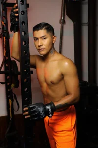 ภาพนู้ด XXX ของ KeyBrandon 2 รูป
