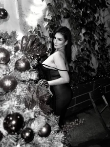 MaddisonLowe Merry Christmas টি ছবি