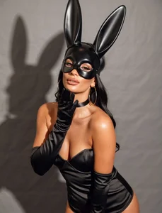 EllaaLuxのBlack sexy Bunny🐇の枚の写真