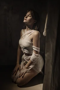 "The dust of centuries suits my face." de BritnieCute  3 Imagens