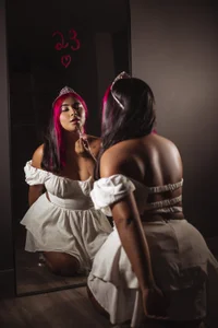 AliiceBrown_ My 23rd birthday! 🥳💋 Pic