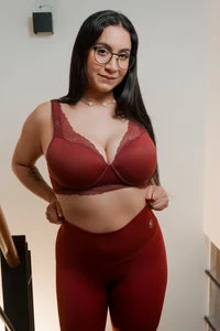 SophieSerrat Red outfit 💖 Pic 6