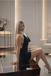 Mia_Noirr Glamorous, but naughty Pic 5
