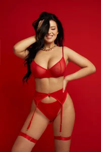 Angela_Fosterr Public Gambar