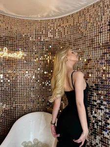 Grace_GordonのAs always beautiful and elegant 🖤の 6枚の写真