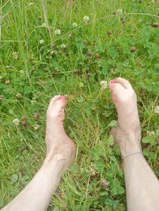 LeanaMatureeWarning: my feet might steal your attention 👣🔥 Bild 6