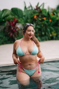 MiiaHot: Pool day 💦 ( 7 фото)