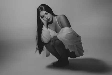 AvaScott_ Public Hình 3