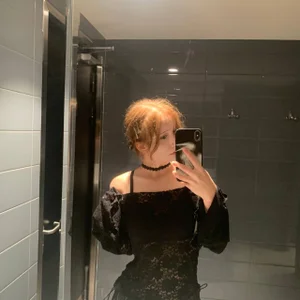 EvaaAnderson Public Hình 4