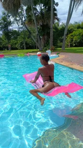 Coco_Kiss pool 🥵🔥 Poză 3