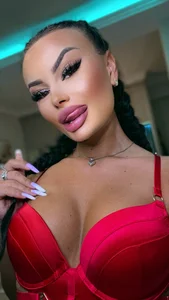 Ranyia1 sexy red Pic 2