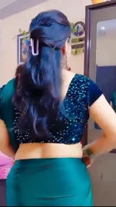 Zaraa-Khan Sari pose slika 5