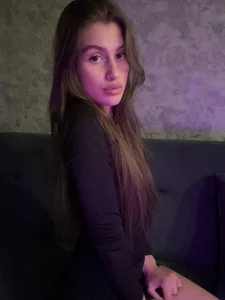 LiseVener kullanıcısının Neon photoset 😜 albümü -  3 fotoğraf