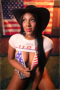 Megan_Brunette2 ⭐July 4❤️💙 Pic 5