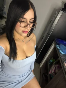 Public de Ximenaa_white  2 photos