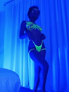 Coco_Kissのneon paintings 🎨の枚の写真