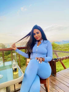 AlisonHoot69 being happy💙💙💙 Foto 7